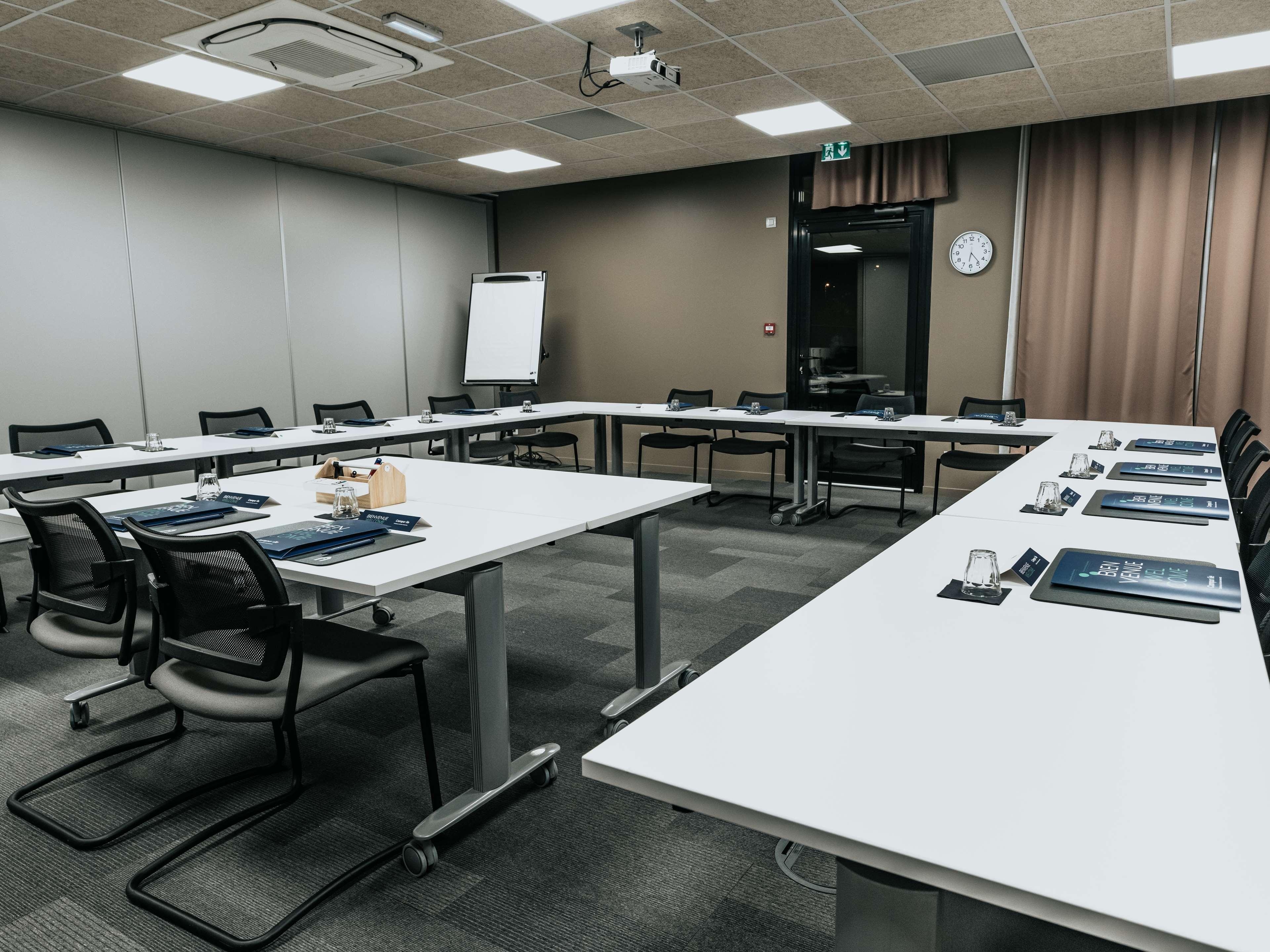 Hotel Ibis Centre Rive Gauche Mermoz 3*