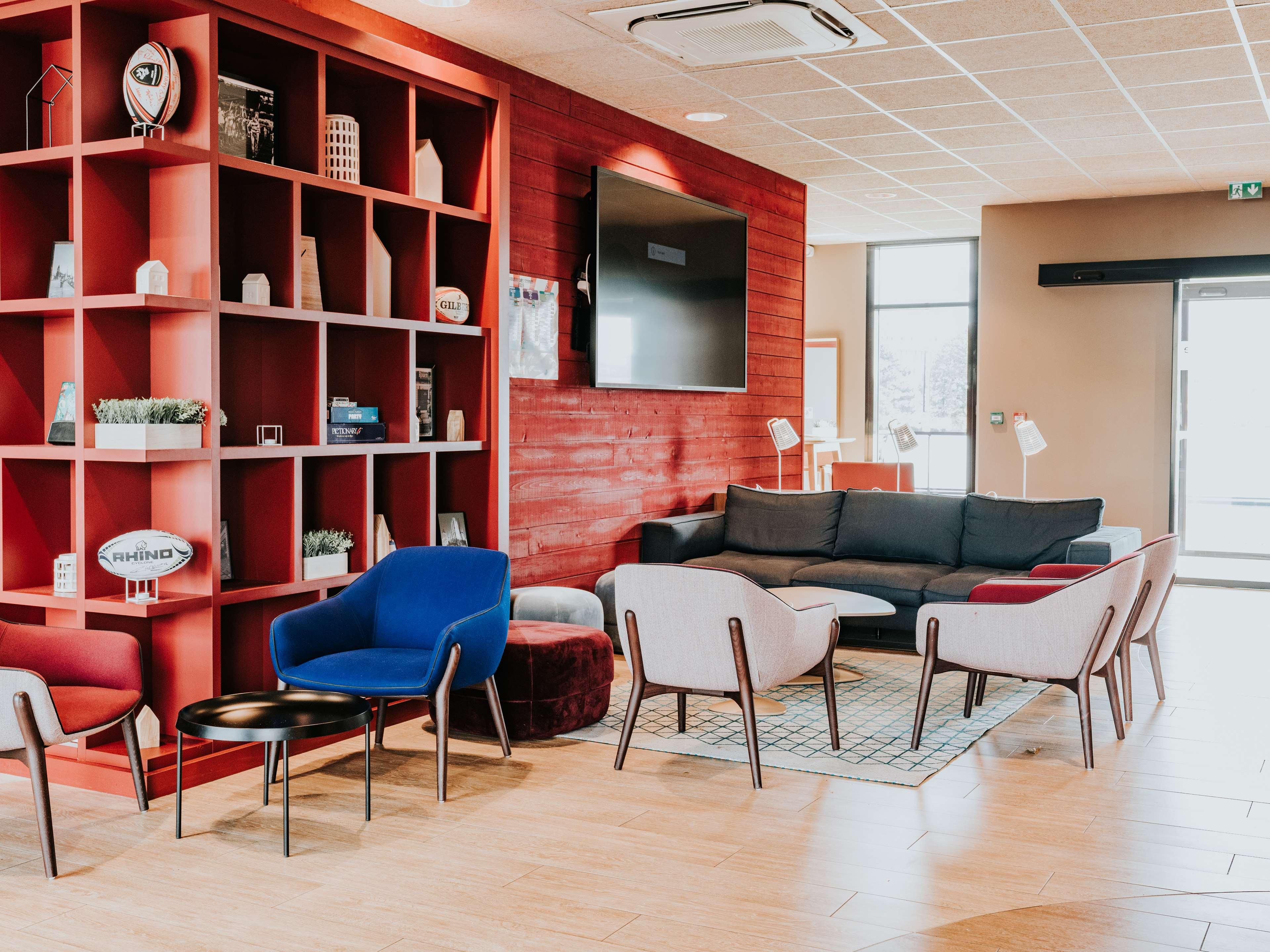 Ibis Centre Rive Gauche Mermoz Hotel