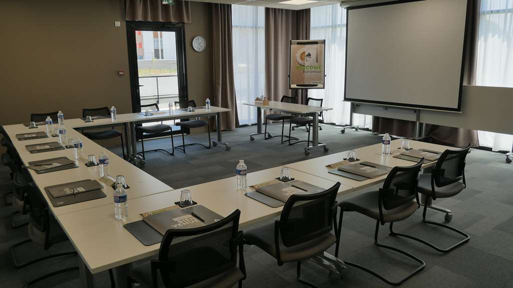 Ibis Centre Rive Gauche Mermoz